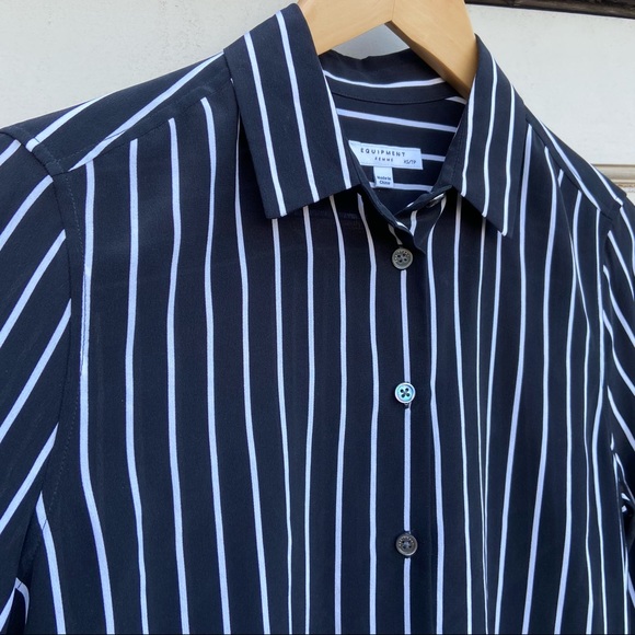 EQUIPMENT BUTTON DOWN BLOUSE 🦋🦋 - Picture 7 of 7